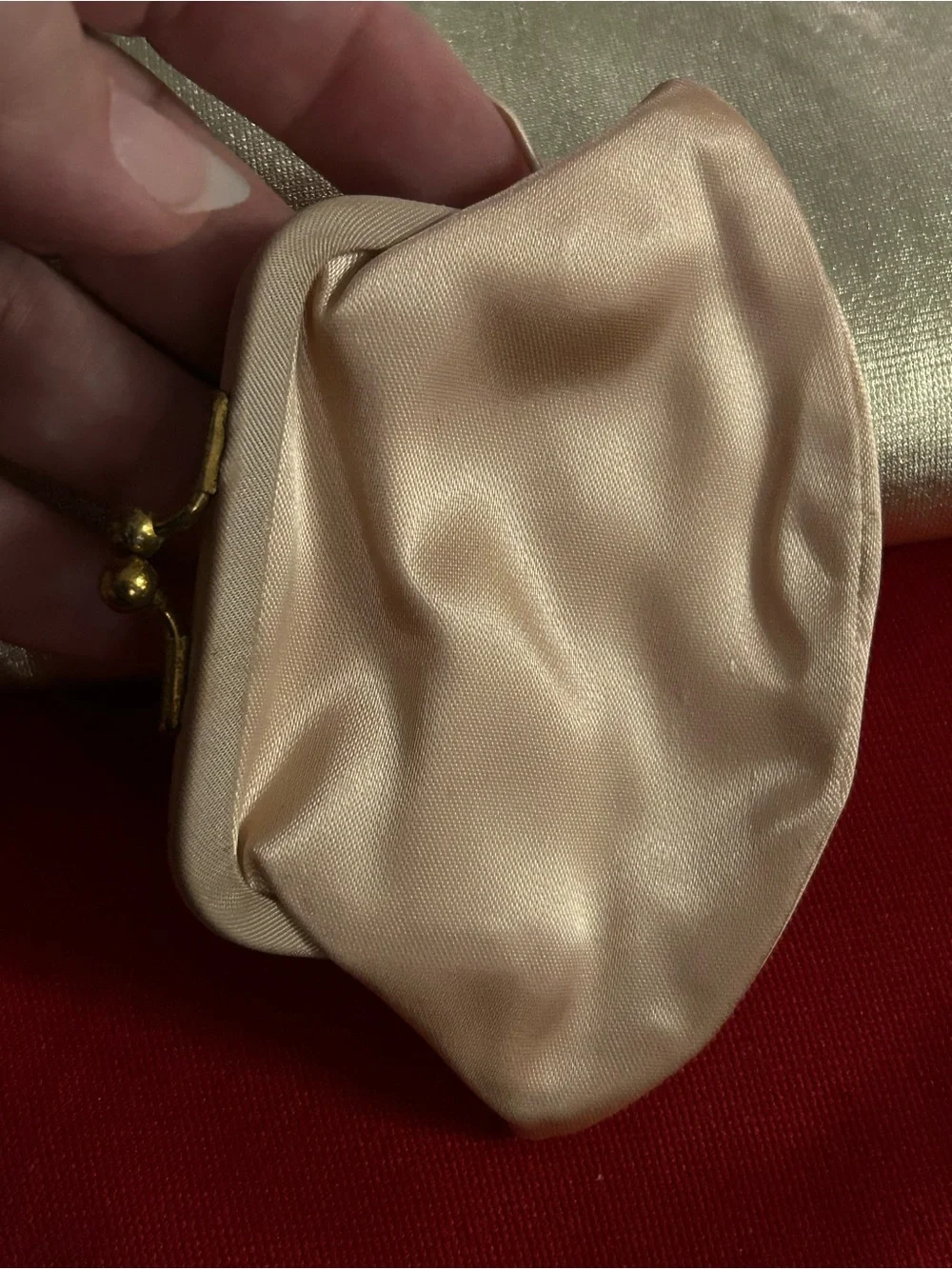 VTG HL Gold Clutch Purse W/Attached Coin Purse & Adj Chain Strap Clasp Closure
